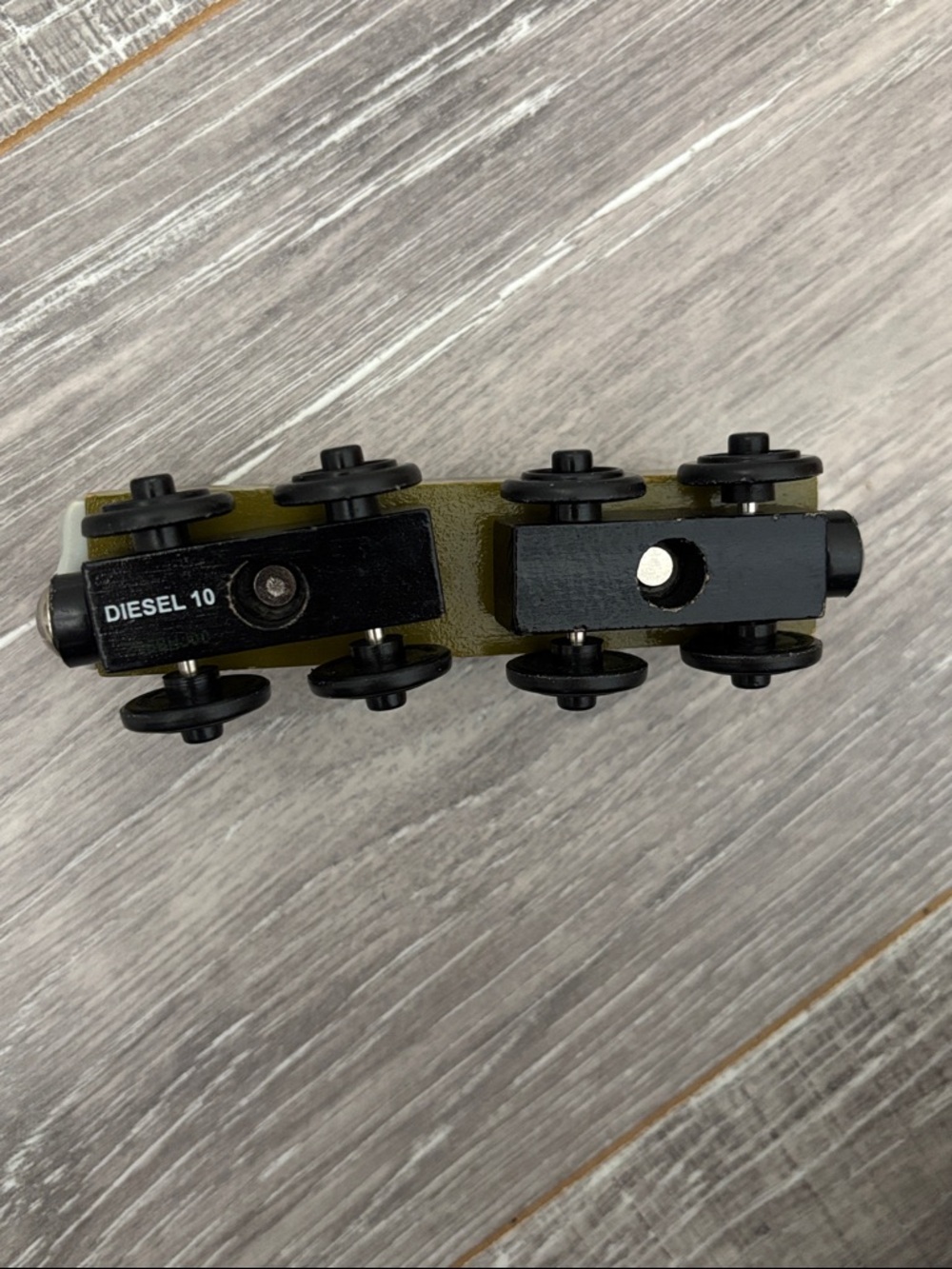 Wooden Diesel 10 - Picture 7 of 9